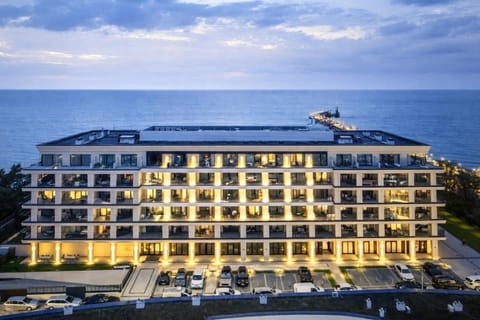 City view, Sea view, Location, Parking