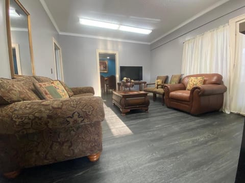 Best value 3 Huge Bedrooms-Multiple parkings House in Minnesota