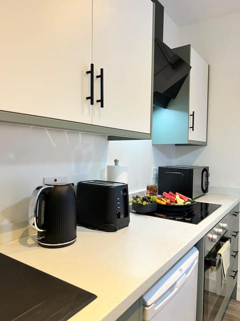 124A The Luxury Suite 1st floor modern apartment Apartment in Oldbury