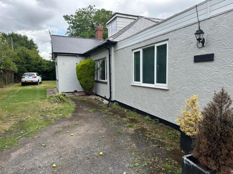 Ashdene hideaway House in Metropolitan Borough of Solihull