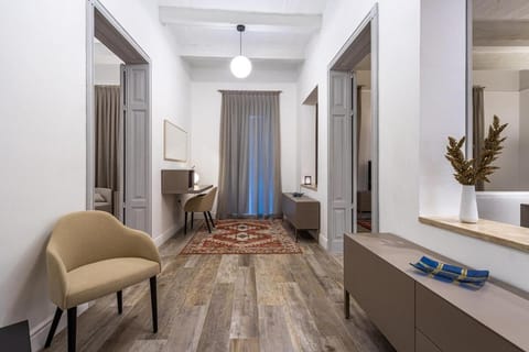Old Theatre Suites - Elba Apartment in Valletta