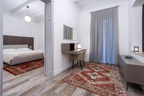 Old Theatre Suites - Elba Apartment in Valletta