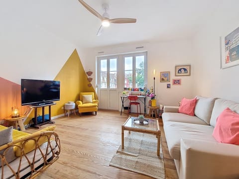 TV and multimedia, Living room, Seating area