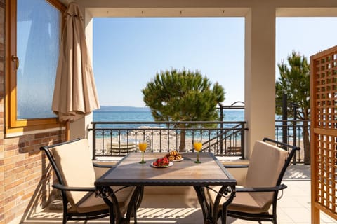 Day, Natural landscape, View (from property/room), Balcony/Terrace, Seating area, Sea view