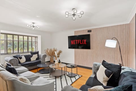 Lux Filey Villa - Indoor Heated Pool, Sauna Villa in Hunmanby