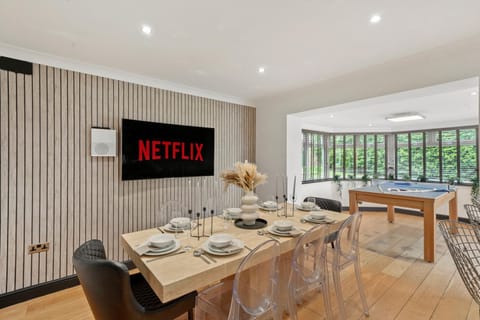 Lux Filey Villa - Indoor Heated Pool, Sauna Villa in Hunmanby