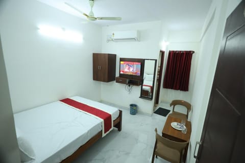 TV and multimedia, air conditioner