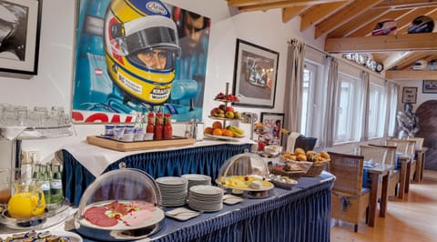 Restaurant/places to eat, Day