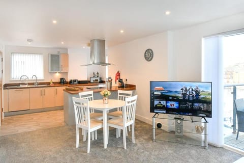 Meridian Wharf, Excellent Marina Apartment in Swansea