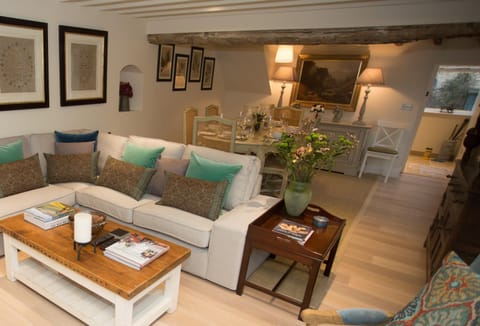 Craigmoor Cottage, enchanting, tranquil & central Villa in Bourton-on-the-Water