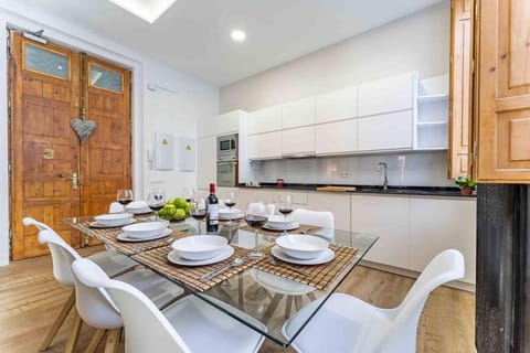 Luxury Apartment 6 Bedroom in Downtown by TuriVida Apartment in Centro