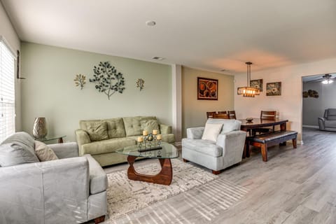 Spacious Home with Screened Patio in Pooler! House in Pooler