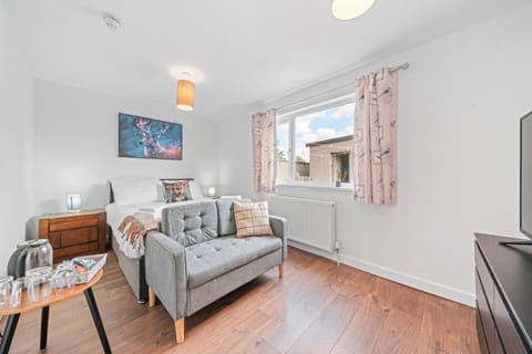 Cloudhowe Cottage Ensuite Rooms & Studio Inverness Bed and Breakfast in Inverness