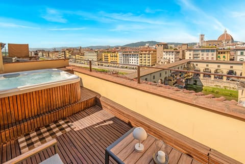 Le Bijou Firenze Lux View Jacuzzi 3 Terrazze Apartment in Florence