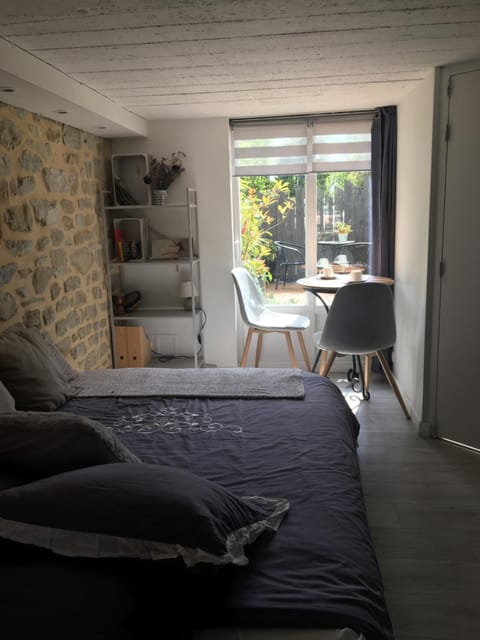 Studio Galerie Apartment in Rennes