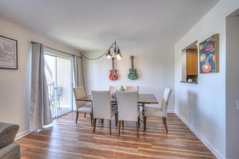 Riverfront Retreat-Near Broadway, Pool, Park Free House in East Nashville