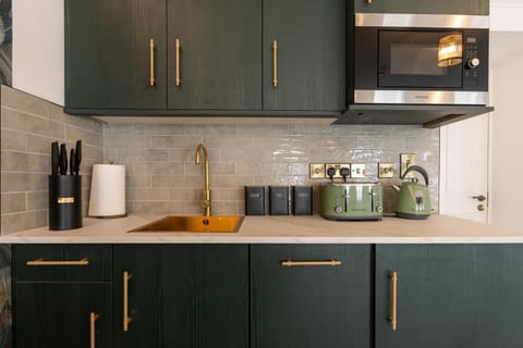 Coffee/tea facilities, Kitchen or kitchenette