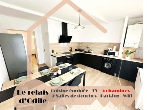 Kitchen or kitchenette, Dining area, oven, stove, toaster