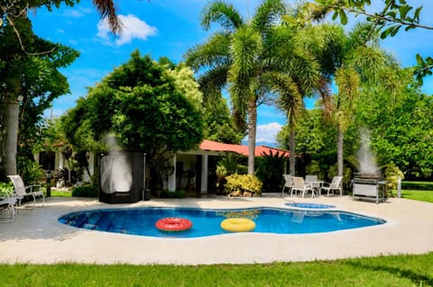BBQ facilities, Swimming pool