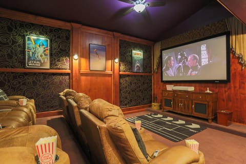 TV and multimedia, Seating area, Evening entertainment