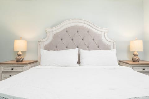 Be A Nomad Welcome to Your Neptune Beach Retreat House in Neptune Beach