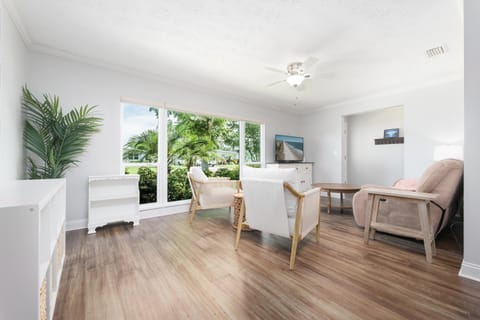 Be A Nomad Welcome to Your Neptune Beach Retreat House in Neptune Beach