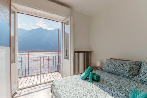 View (from property/room), Balcony/Terrace, Photo of the whole room