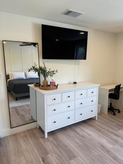 Three Palm Rentals House in San Antonio