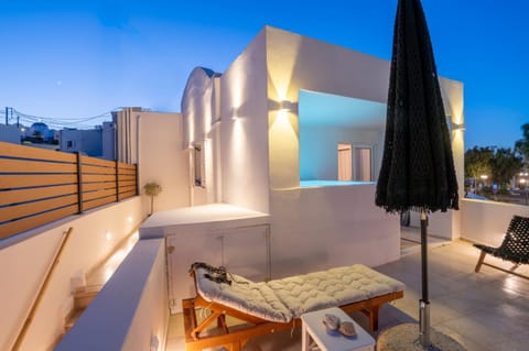 Property building, Patio, Day, Night, Balcony/Terrace, sunbed