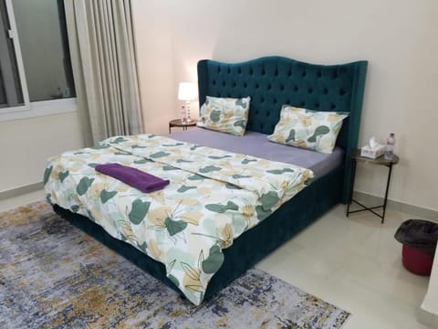 Elegant 5-bedroom Apartment near Al-Khan Beach Apartment in Al Sharjah