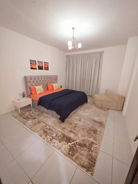 Beautiful 3-bedroom Family Apartment near Buhaira Corniche Apartment in Al Sharjah