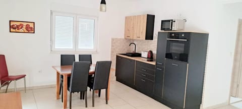 DaVita Apartment in Novalja