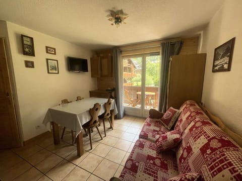 Bed, furniture, kitchen