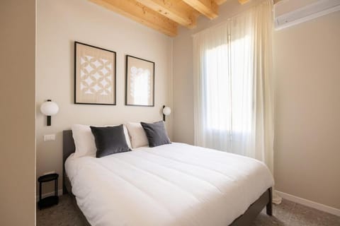 PALAZZO CIVIDALE Central Luxury Suite 02 Apartment in Vicenza