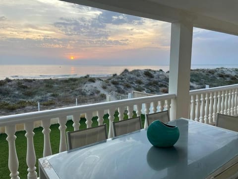 Villa AMANAY a Primera Línea de Playa con Piscina Privada Villa in Safor