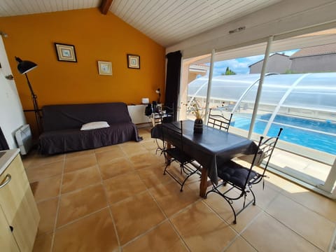 Gite avec piscine privée House in Auvergne-Rhône-Alpes