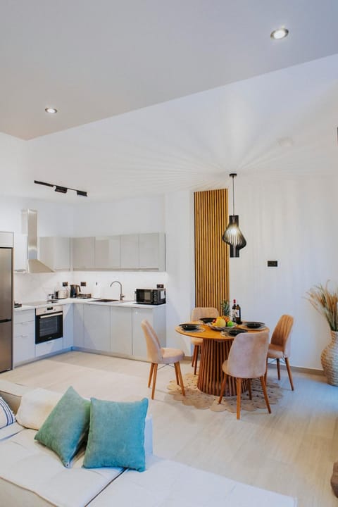 Kitchen or kitchenette, Photo of the whole room, Dining area, dishwasher, oven, stove