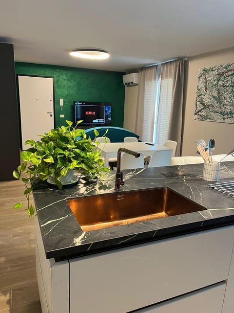 Kitchen or kitchenette, Living room