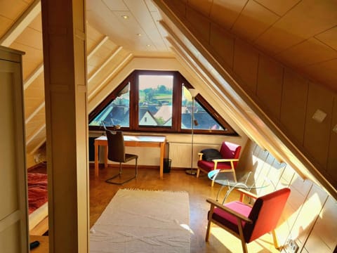 Bed, Seating area, Bedroom