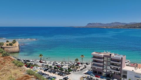 Neighbourhood, Beach, Location