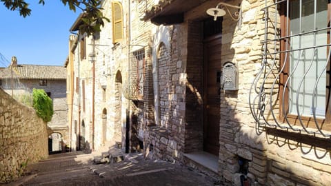 Property building, Day, Landmark view