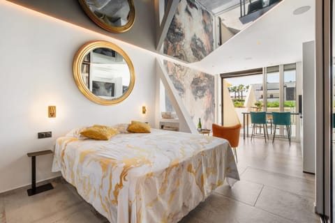 Photo of the whole room, Bedroom