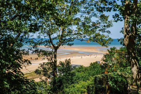 City view, Garden view, Sea view