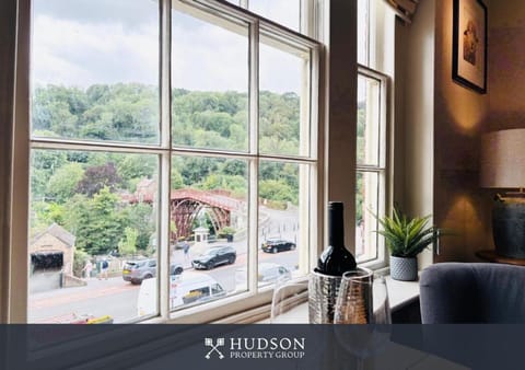 Living room, Dining area, River view