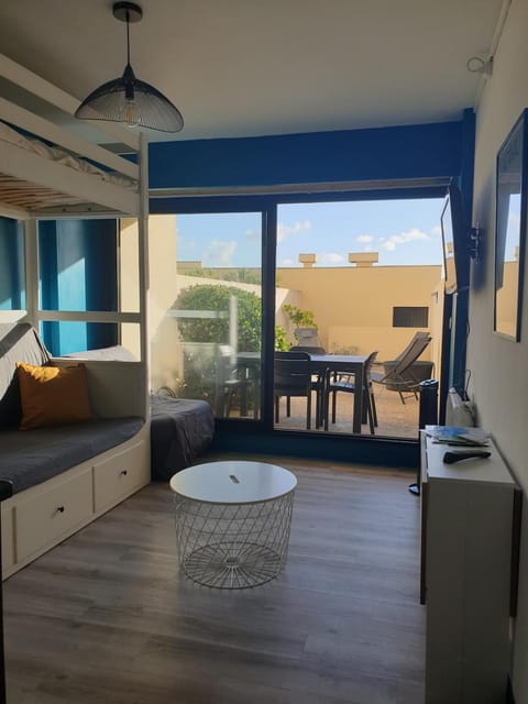 Patio, Bed, Living room, Photo of the whole room