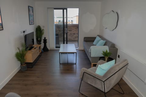 Luxury 2 Bed Penthouse Manchester Large Balcony Apartment in Salford