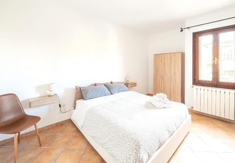 Bed, TV and multimedia, Photo of the whole room, Bedroom, air conditioner