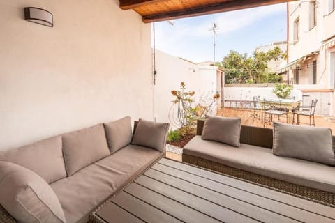 Niki's House Garden Bed and Breakfast in Olbia