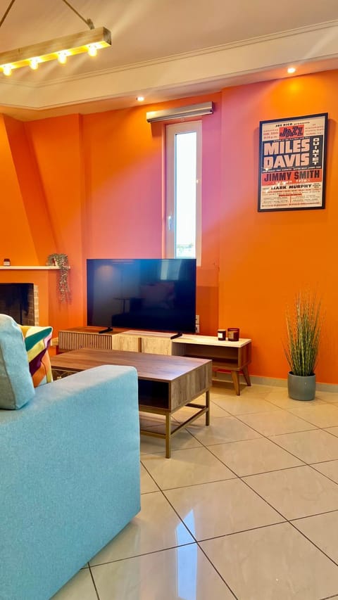 TV and multimedia, Living room, Seating area