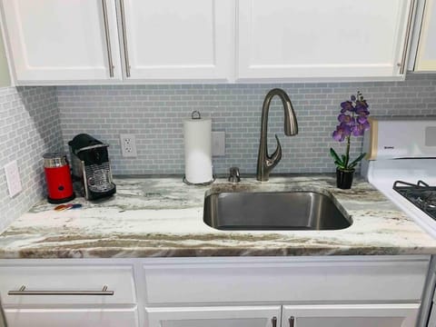 Witte Wonderland - Separate Garage Apartment!! Apartment in Kyle